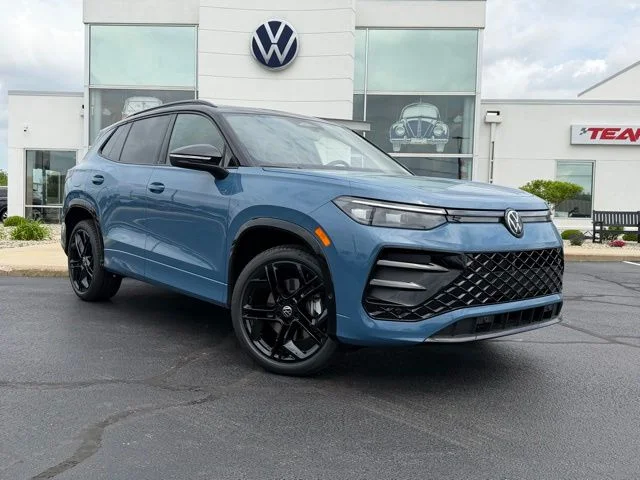 2026 Volkswagen Tiguan 2.0T SE R-Line Black