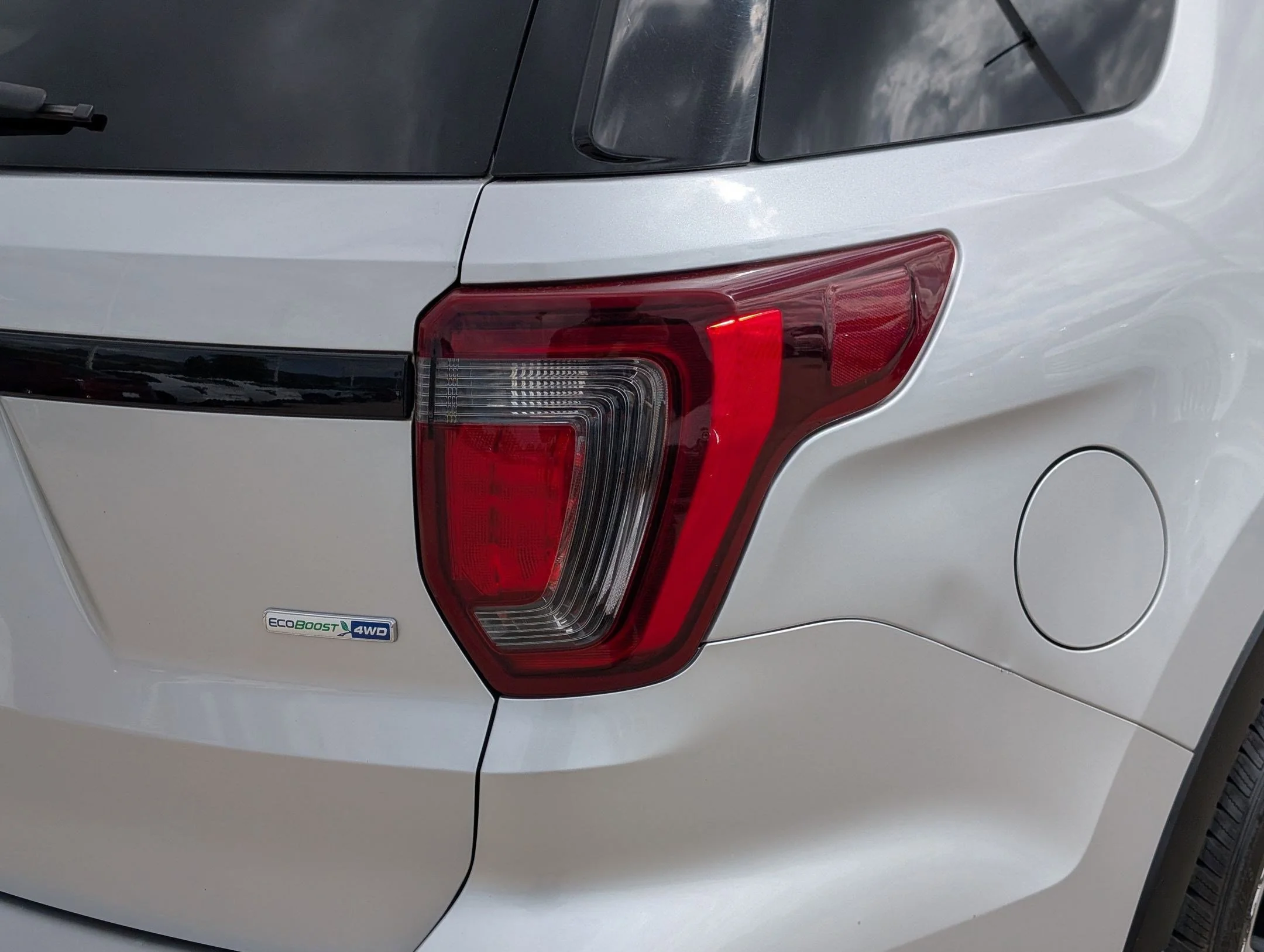 Used 2016 Ingot Silver Metallic Ford Sport image 11
