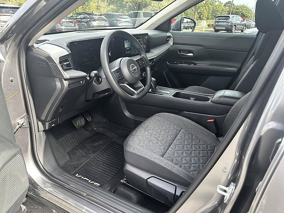 Certified Used 2025 Gun Metallic Nissan SV image 7