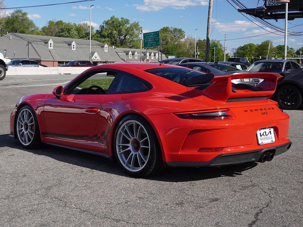Used 2018 Red Porsche GT3 image 5