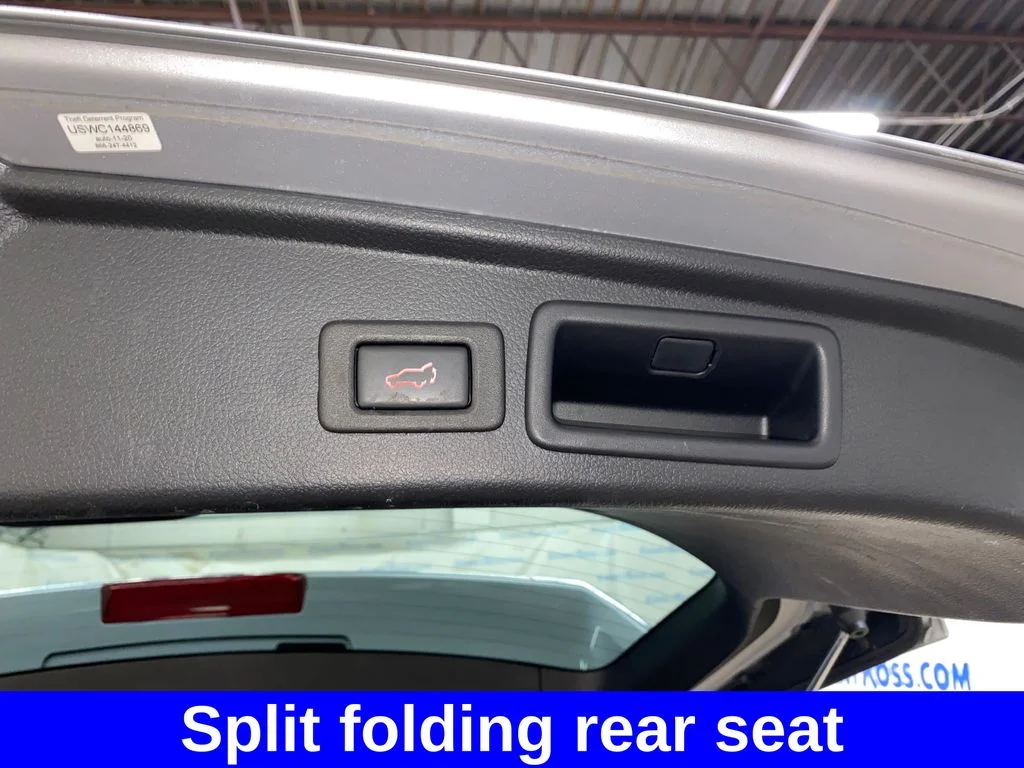 Used 2018 Silver Subaru 2.5i Limited image 15