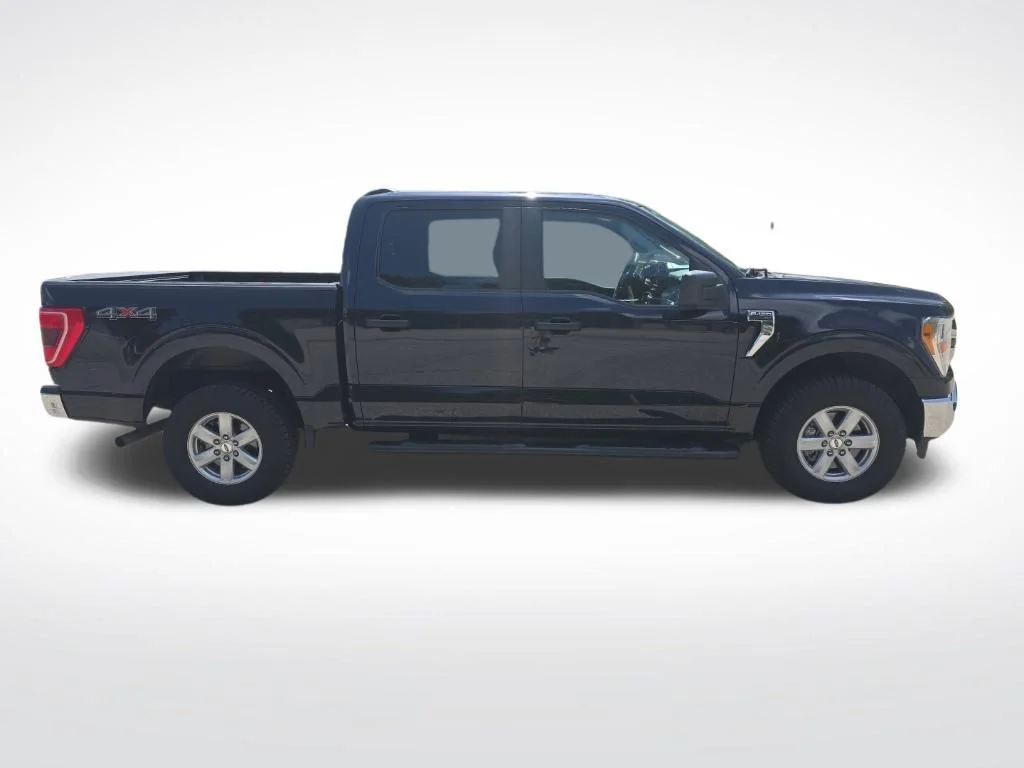 Used 2021 Blue Ford XLT image 4