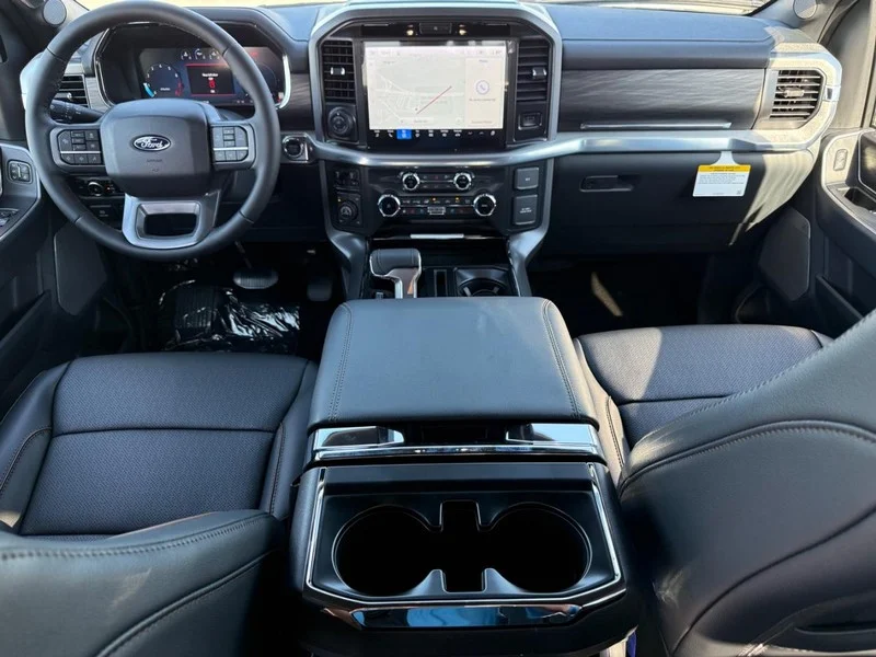 New 2026 Avalanche Ford LARIAT 4WD SuperCrew 5.5