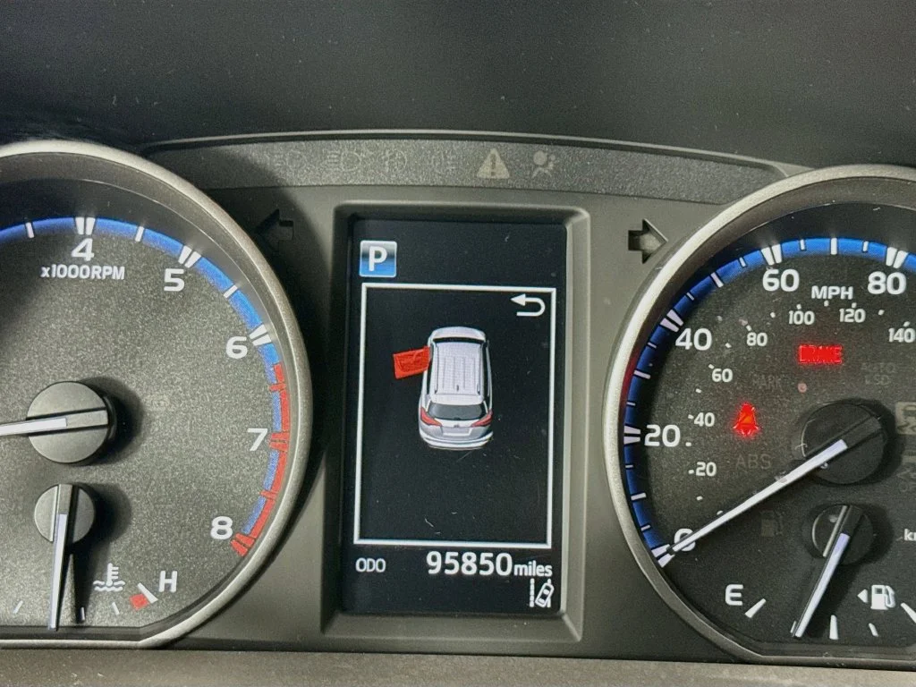 Used 2017 Gray Toyota XLE image 14