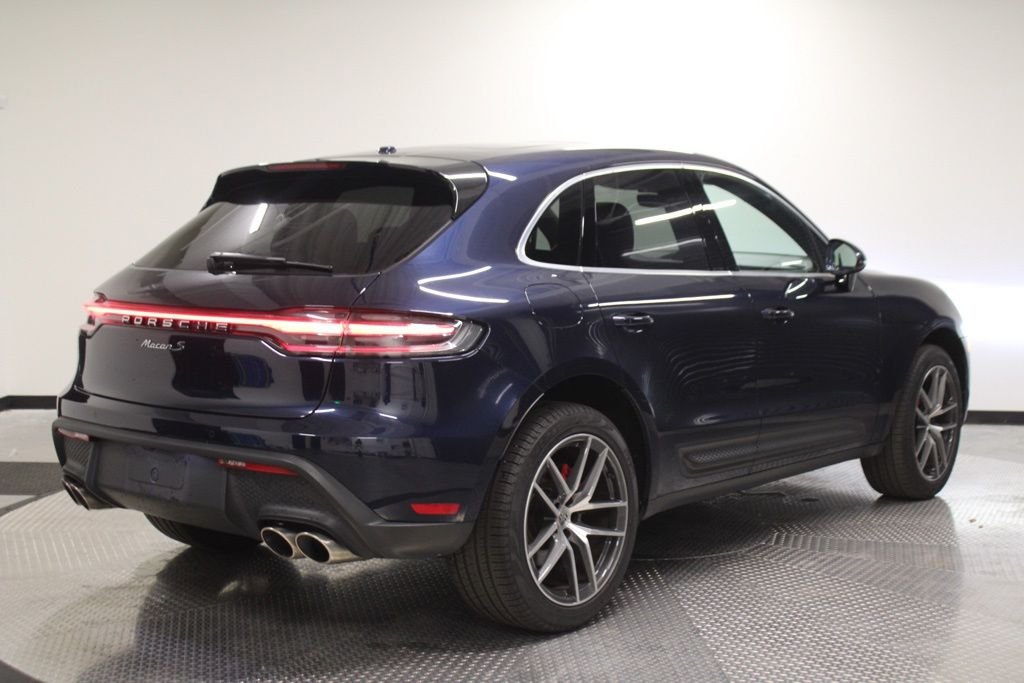 Used 2022  Porsche S image 7