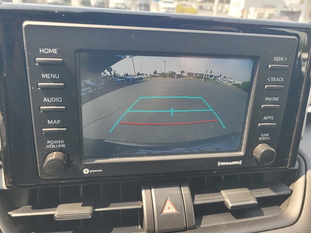 2022 Toyota RAV4 LE - Photo 21