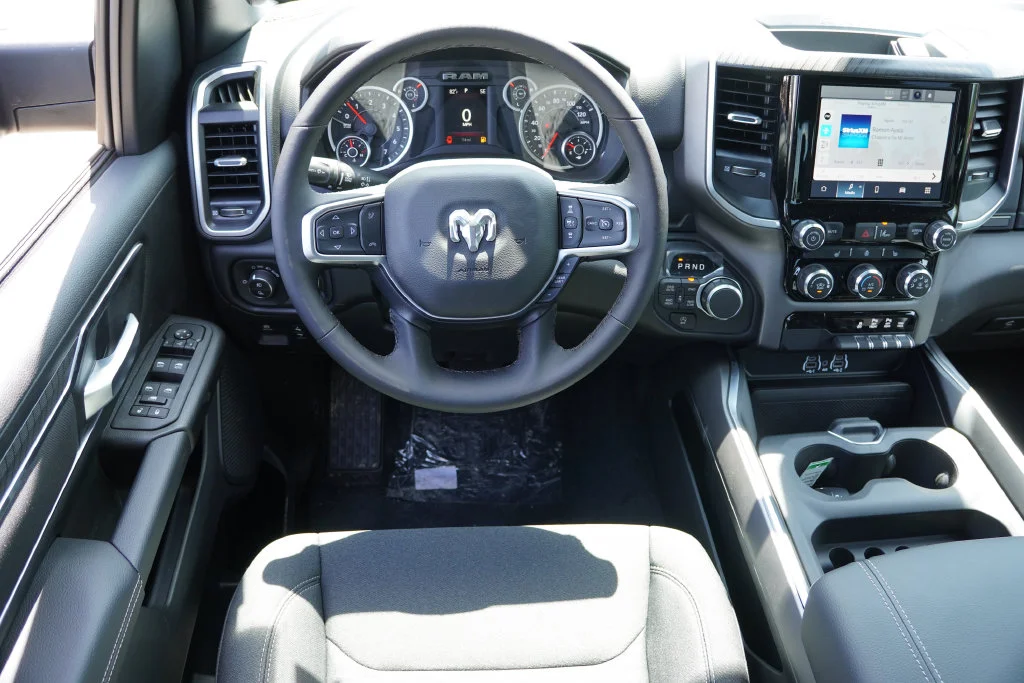 New 2026 Diamond Black Crystal Pearl-Coat Exterior Paint RAM Big Horn image 13