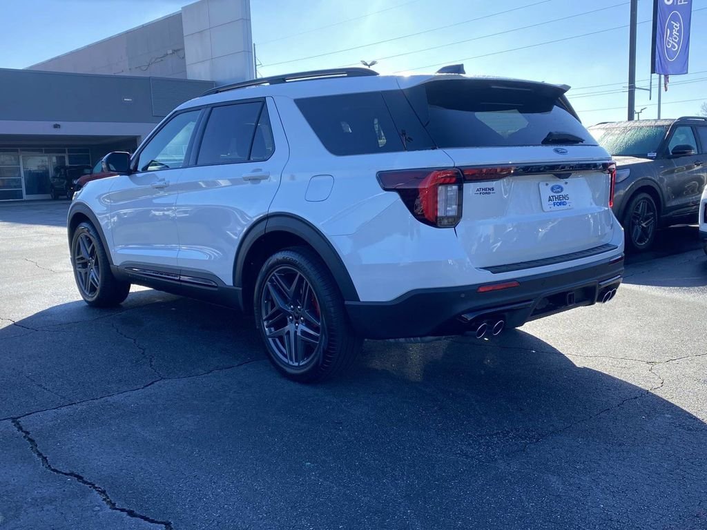 2026 Ford Explorer ST - Photo 5