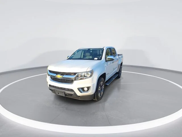 Used 2016 White Chevrolet LT image 4