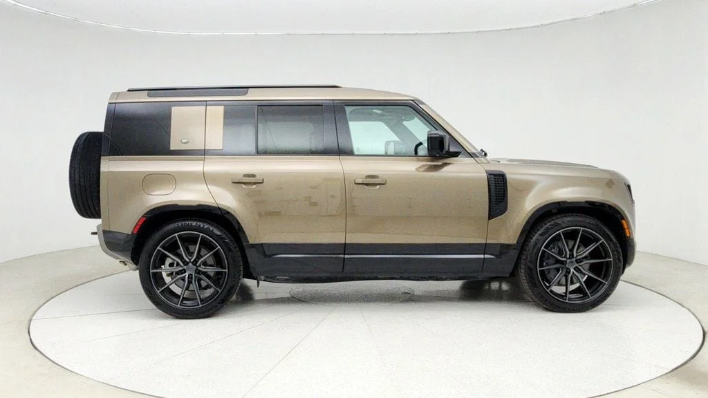 Used 2024 Gondwana Stone Metallic Land Rover 110 P400 X-Dynamic SE w/ 22
