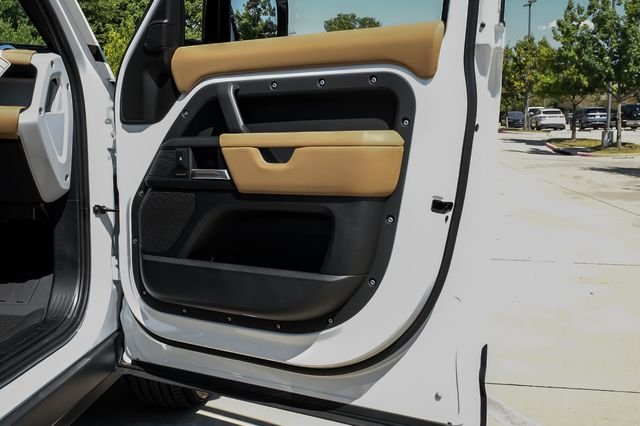 New 2026 Fuji White Land Rover S image 55