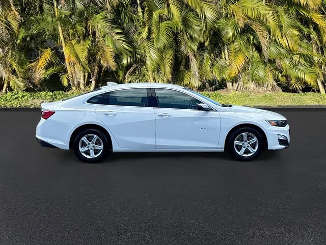 Used 2024 White Chevrolet LT image 3
