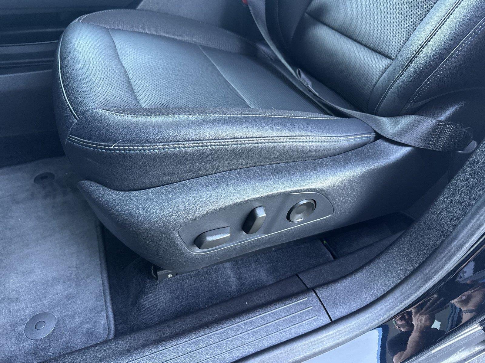 2024 Chevrolet Equinox EV LT - Photo 23