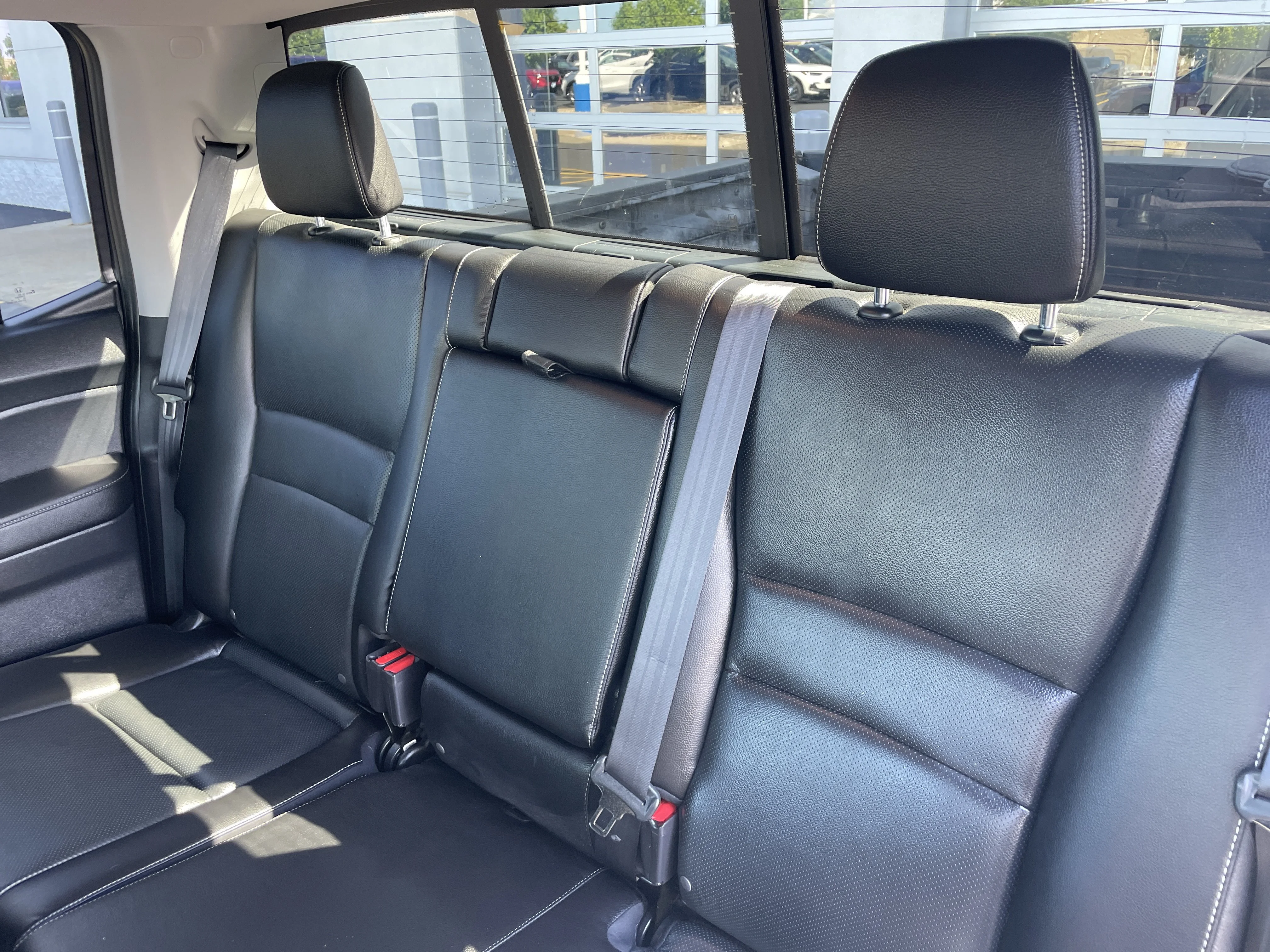 Certified Used 2023 Modern Steel Metallic Honda AWD RTL-E image 12