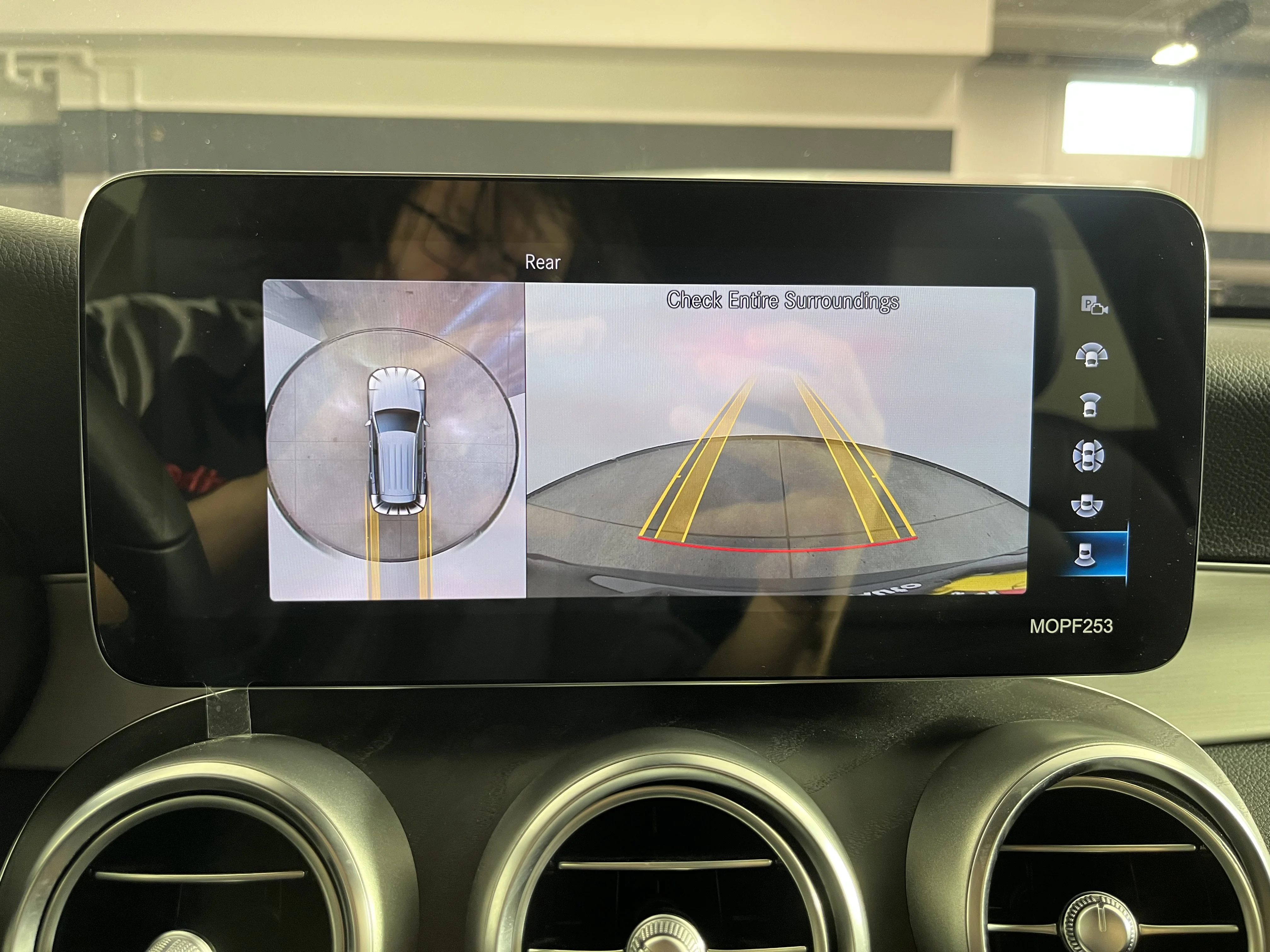 Used 2022 Black Mercedes-Benz GLC 300 image 27