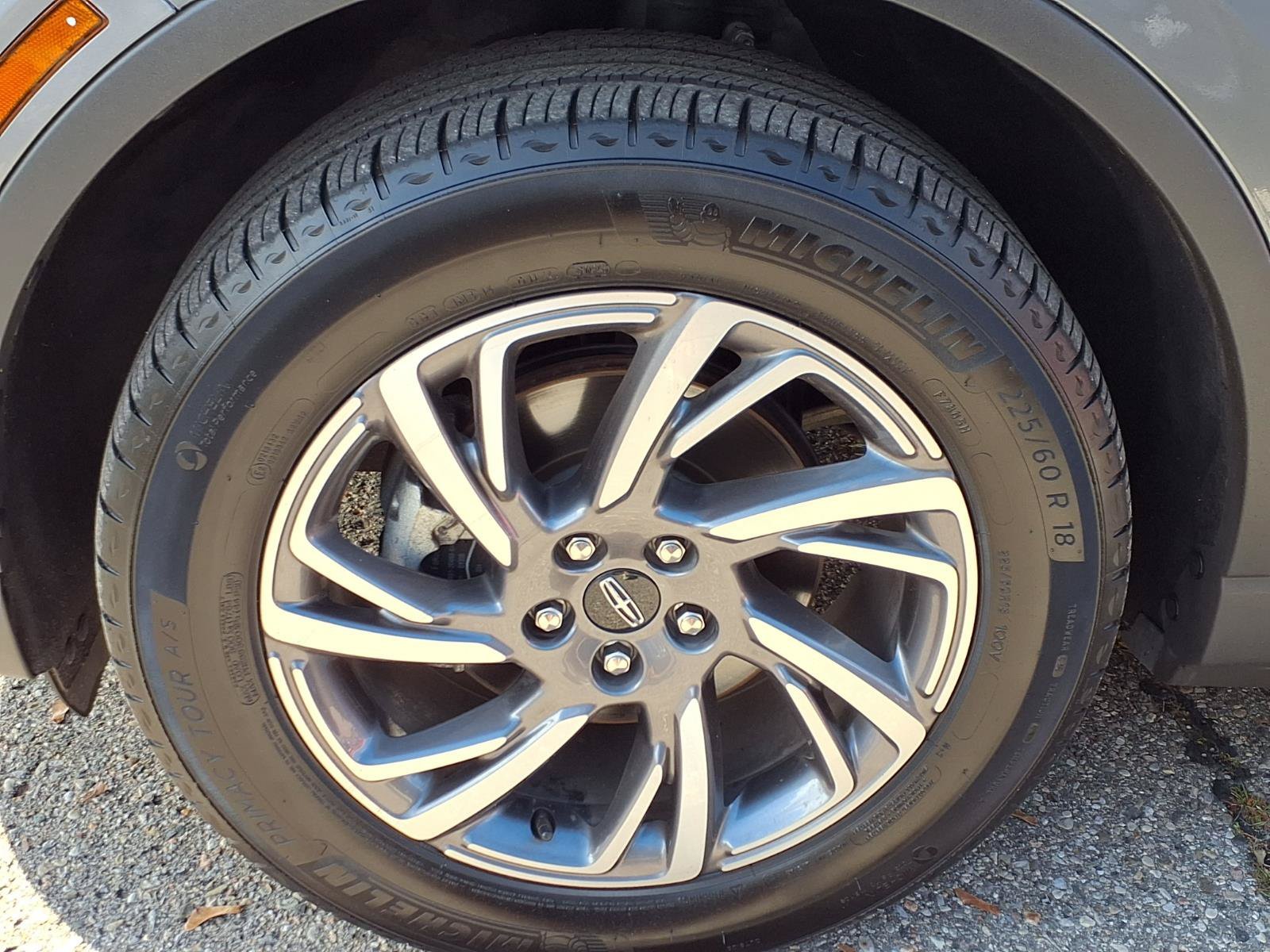 Used 2024 Metallic Lincoln Premiere image 27