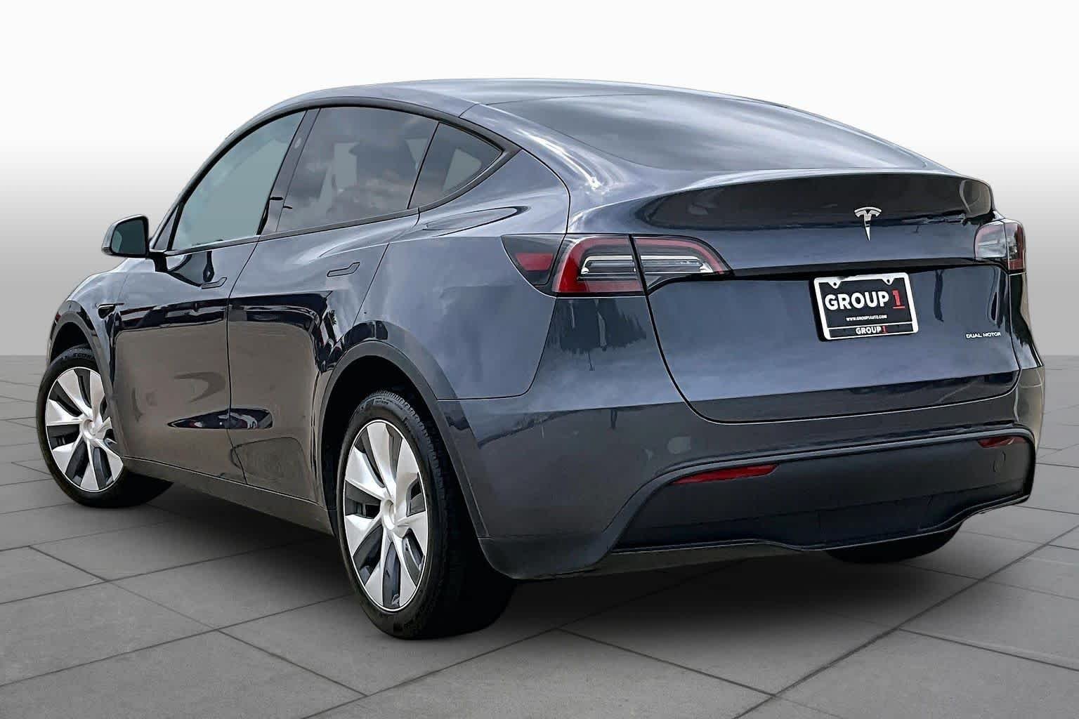 Used 2023 Deep Blue Metallic Tesla Long Range image 10
