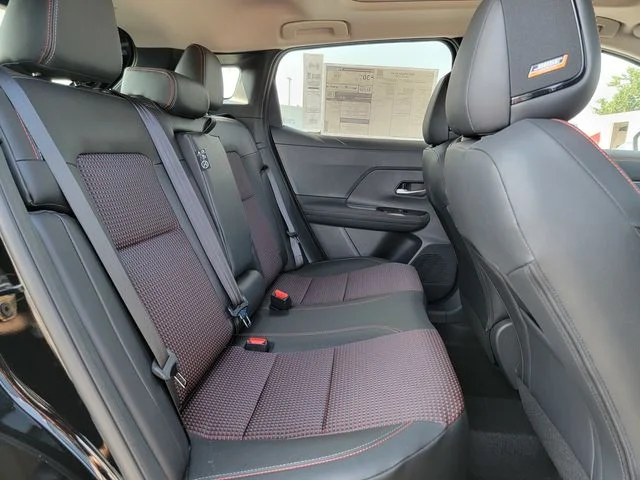 2025 Nissan Kicks SR AWD - Photo 18
