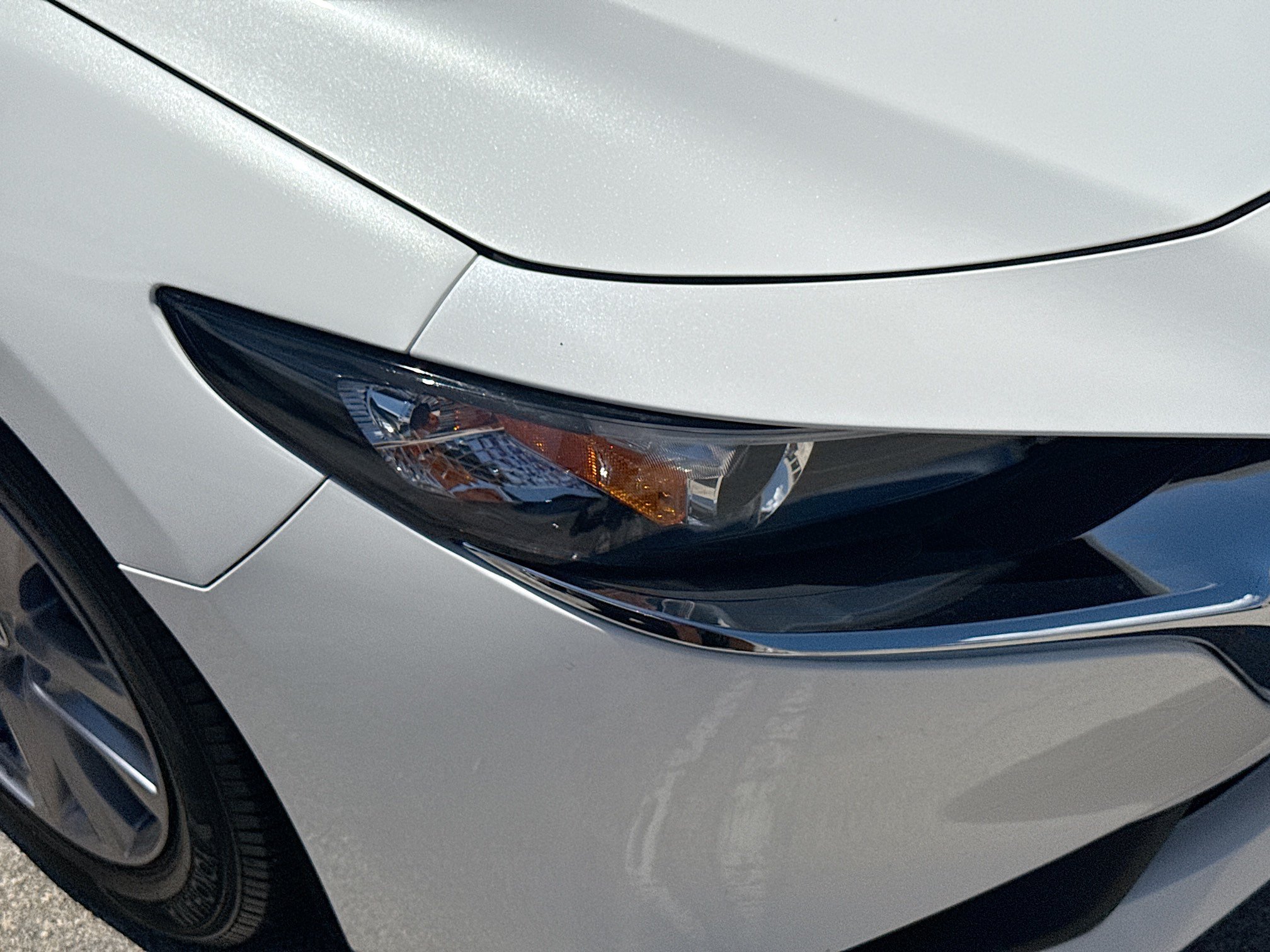 Used 2020 Snowflake White Pearl Mica Mazda  image 33
