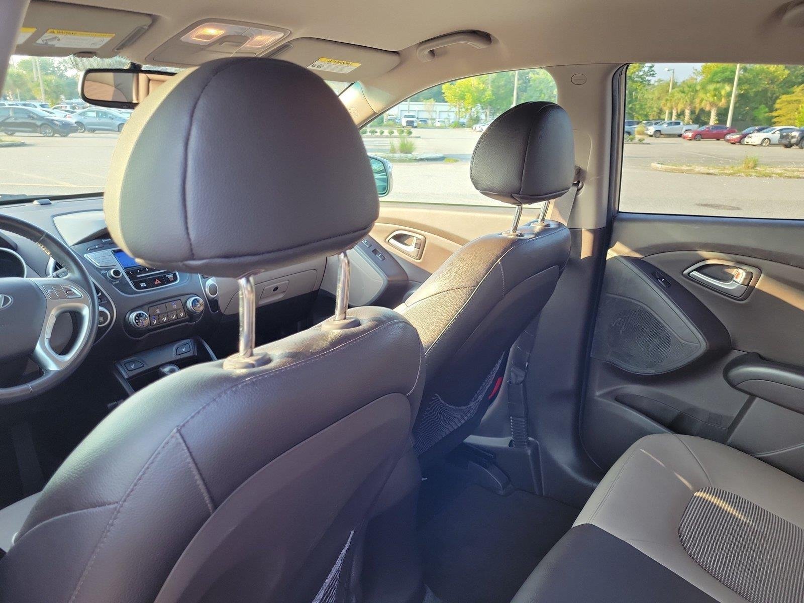 Used 2013 Chai Bronze Hyundai GLS image 13