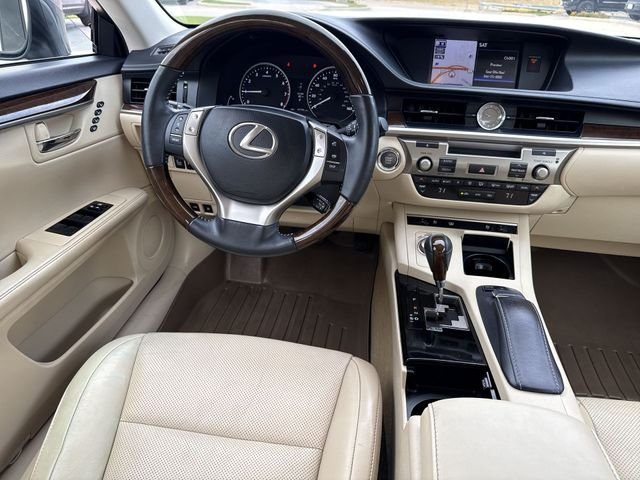 Used 2014 Nebula Gray Pearl Lexus 350 image 10