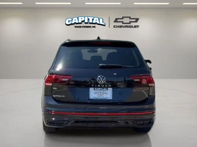 Used 2023 Black Volkswagen 2.0T SE R-Line Black image 6
