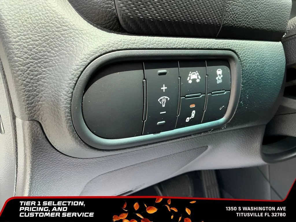 Used 2017 White Kia S image 26