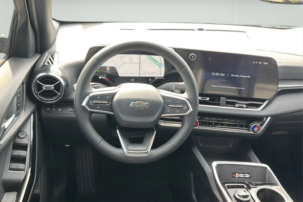New 2027 Sterling Gray Metallic Chevrolet LT image 20
