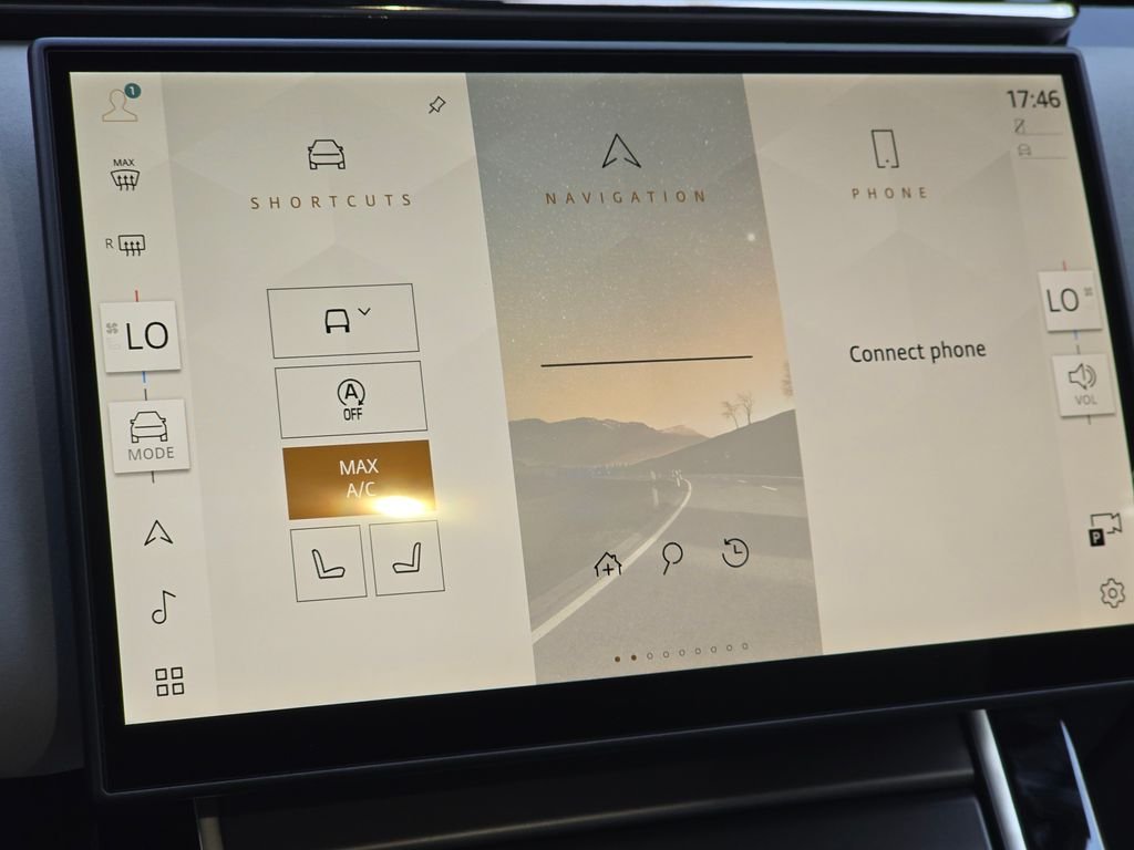 New 2026 Fuji White Land Rover S image 23