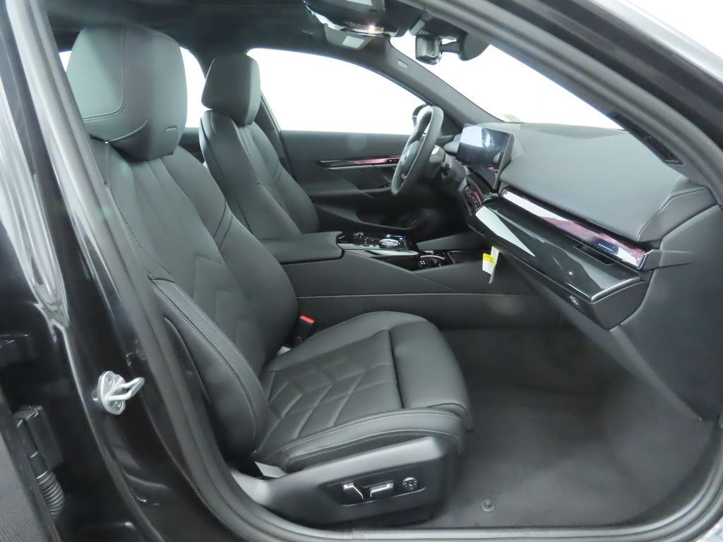 2026 BMW i5 40 - Photo 22