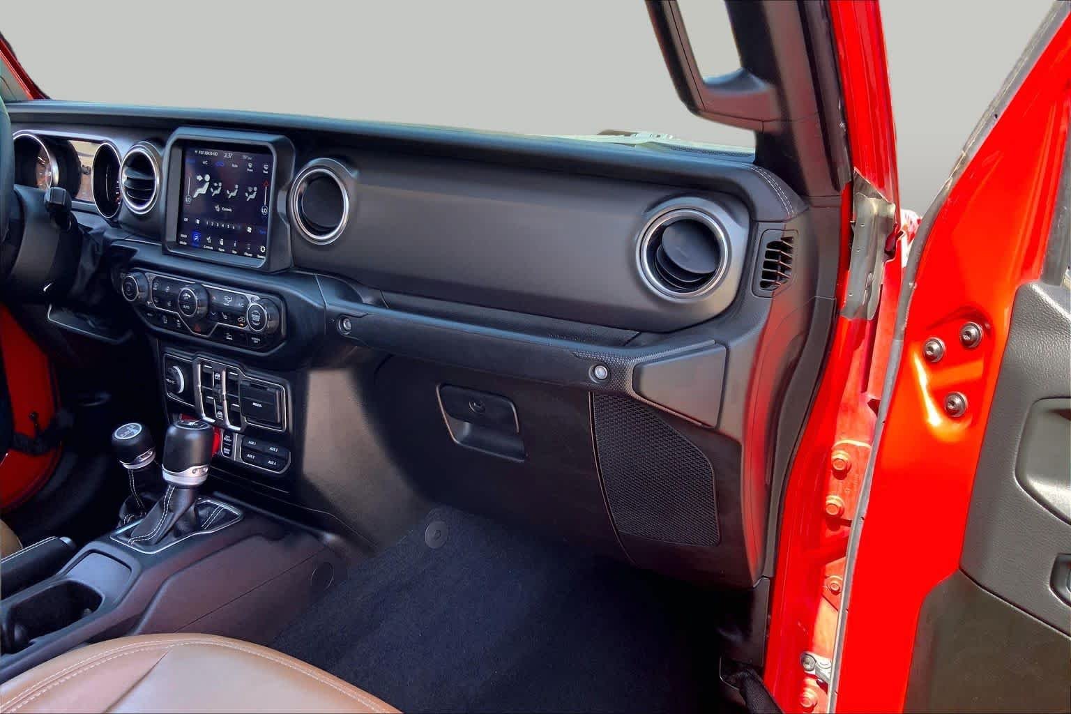 Used 2023 Firecracker Red Clearcoat Jeep Rubicon image 19