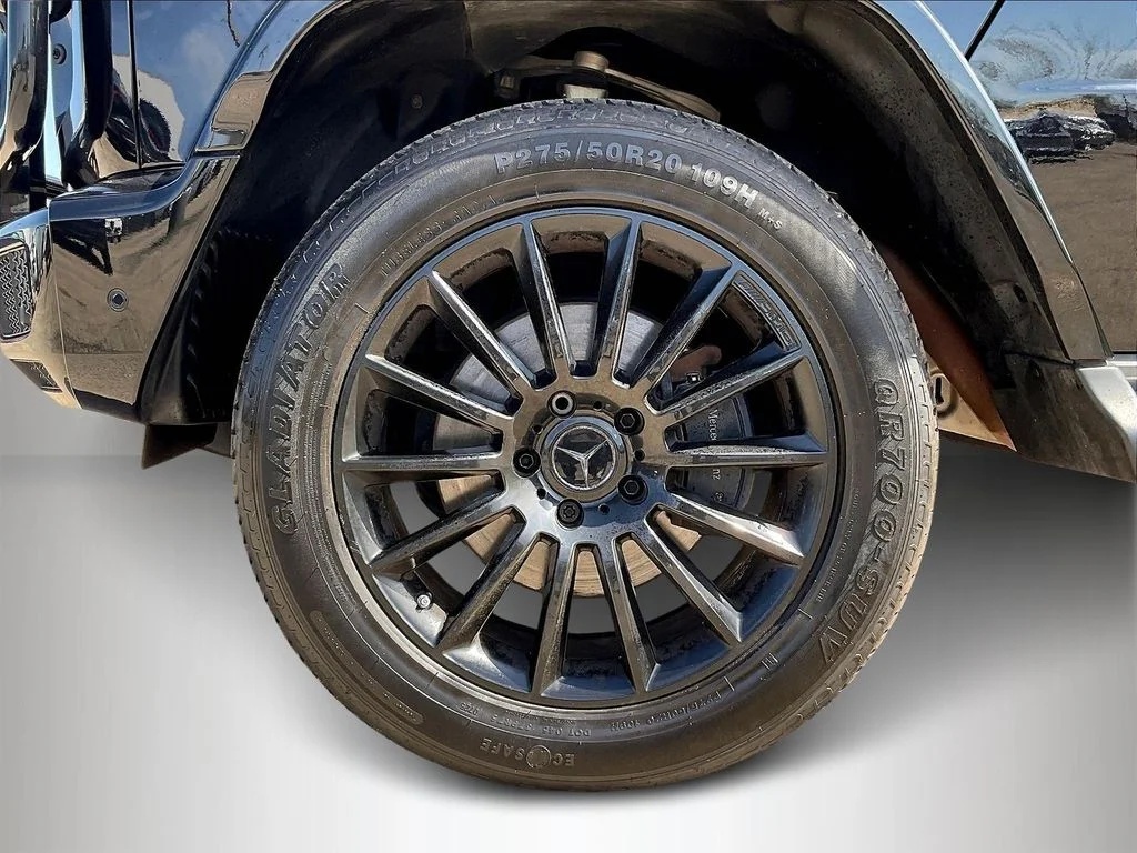 Used 2021 Obsidian Black Metallic Mercedes-Benz G 550 image 34