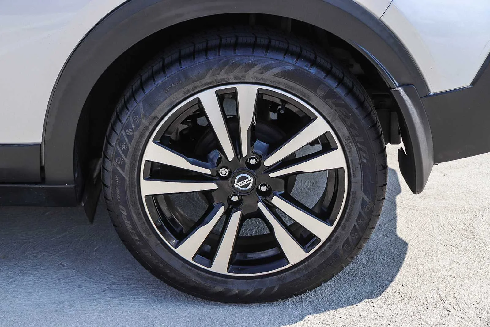 Used 2019 Brilliant Silver Metallic Nissan SV image 12