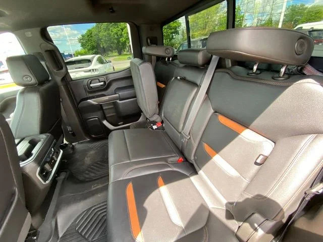 Used 2021 White GMC AT4 image 16