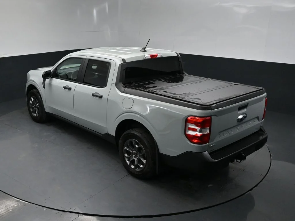 Used 2024 Green Ford XLT image 15