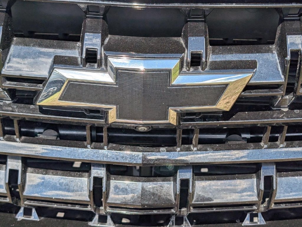 Used 2025 Black Chevrolet Z71 image 3