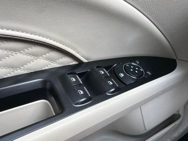 Used 2017 Silver Ford Platinum image 25