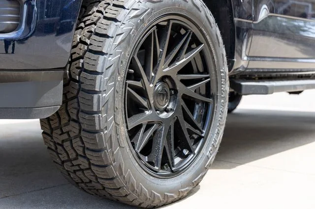 New 2026 Blue Ford XLT image 4