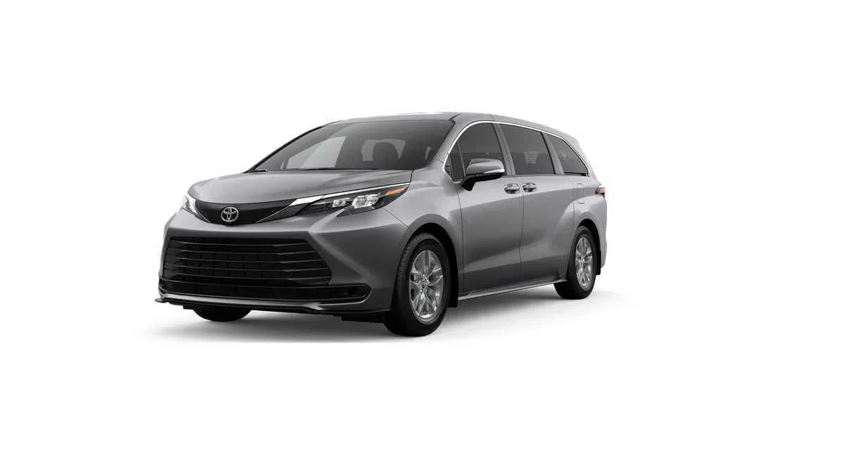 2026 Toyota Sienna LE 8-Passenger Hybrid FWD's photo