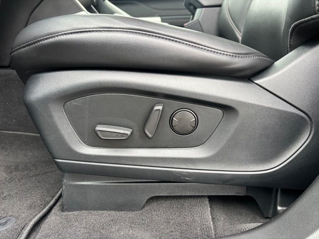 Certified Used 2022 Gray Metallic Ford XLT image 19