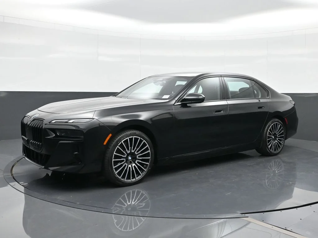 2025 BMW i7 eDrive50 Sedan's photo