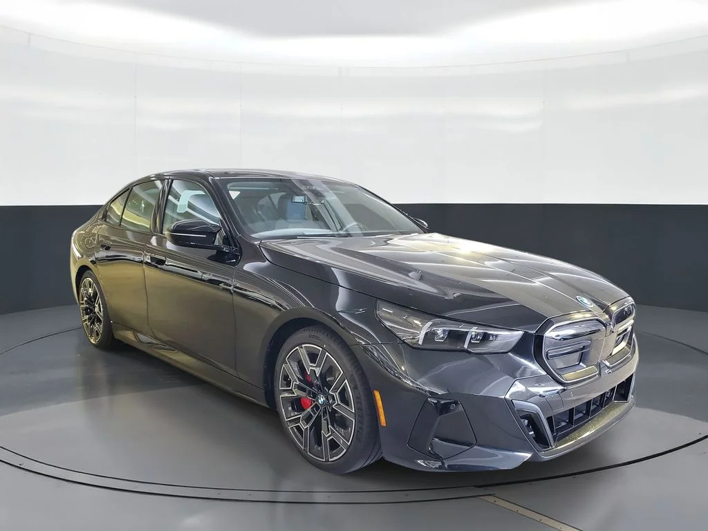 New 2026 Black Sapphire Metallic BMW M60 image 2