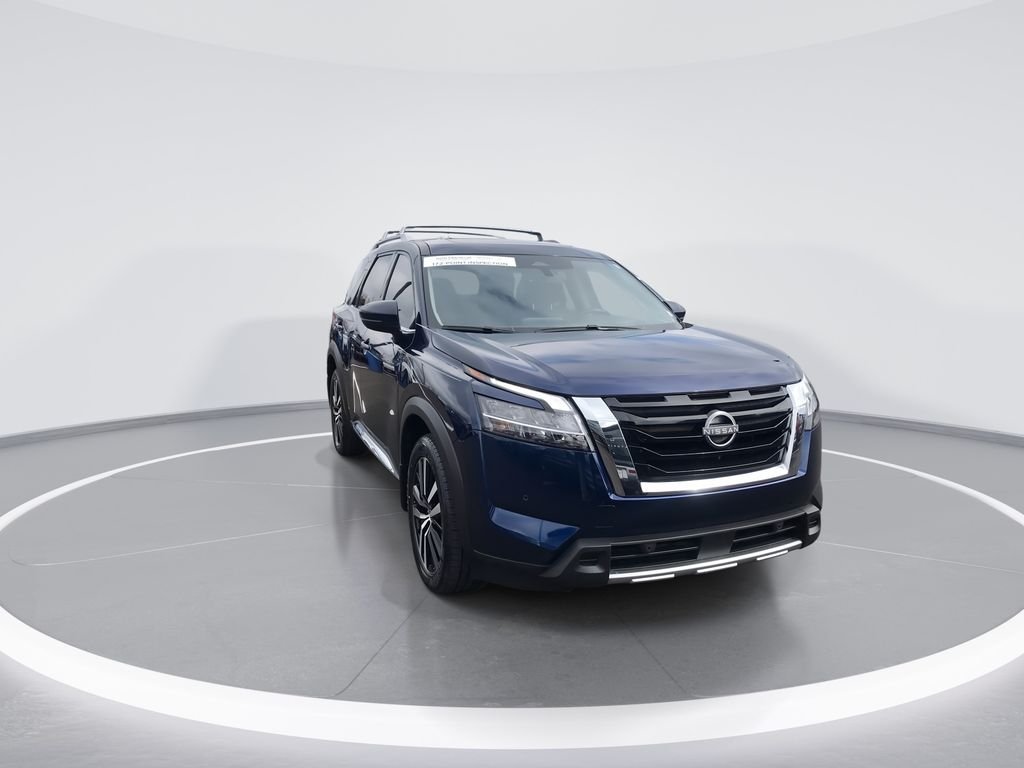 Used 2024 Blue Nissan Platinum image 3
