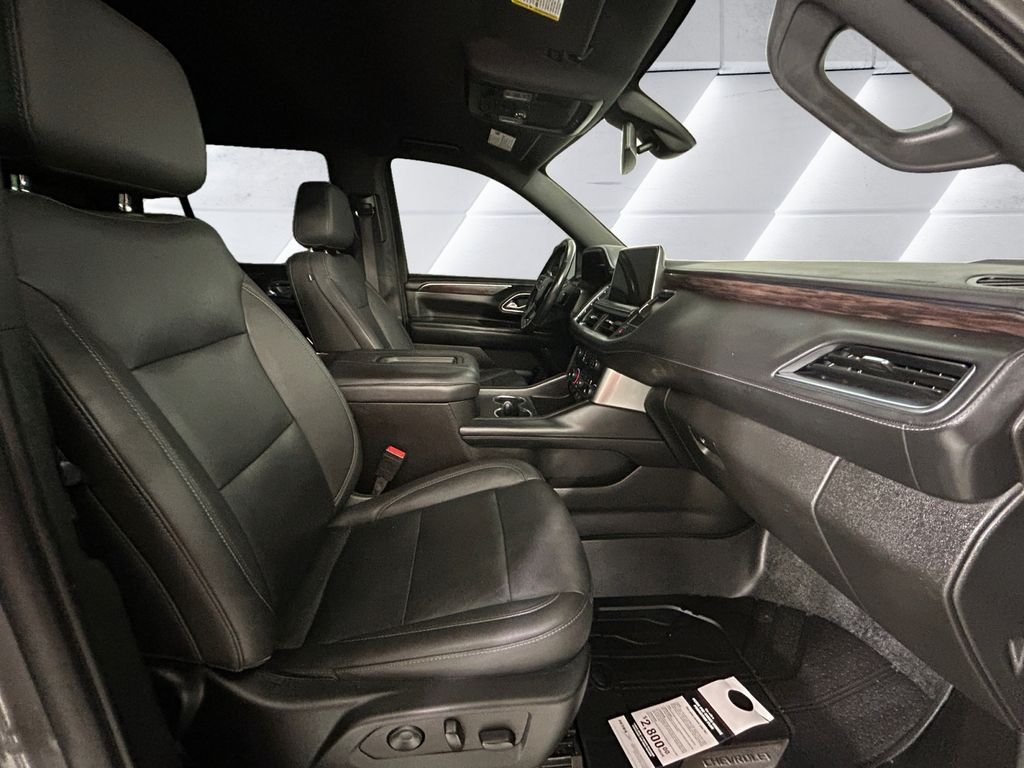 Used 2022 Gray Chevrolet Z71 image 13