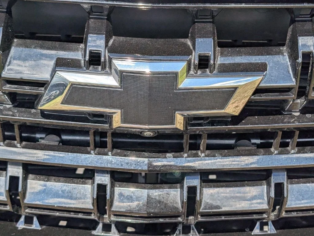 Used 2025 Black Chevrolet Z71 image 3