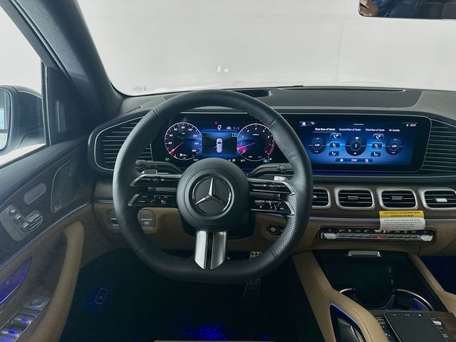 New 2026 MANUFAKTUR Moonlight White Metallic Mercedes-Benz GLS 580 image 23