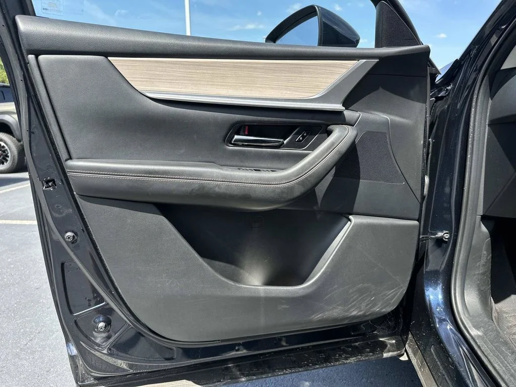Used 2024 Blue Mazda Preferred image 25