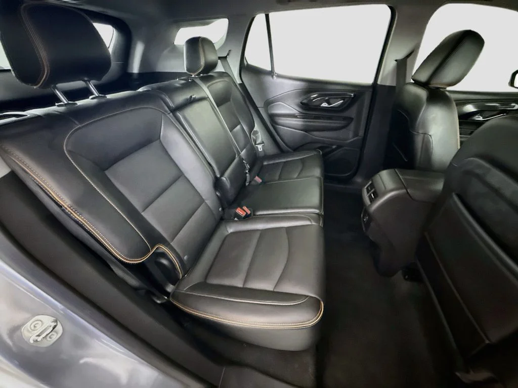 Used 2023 Silver GMC AT4 image 25