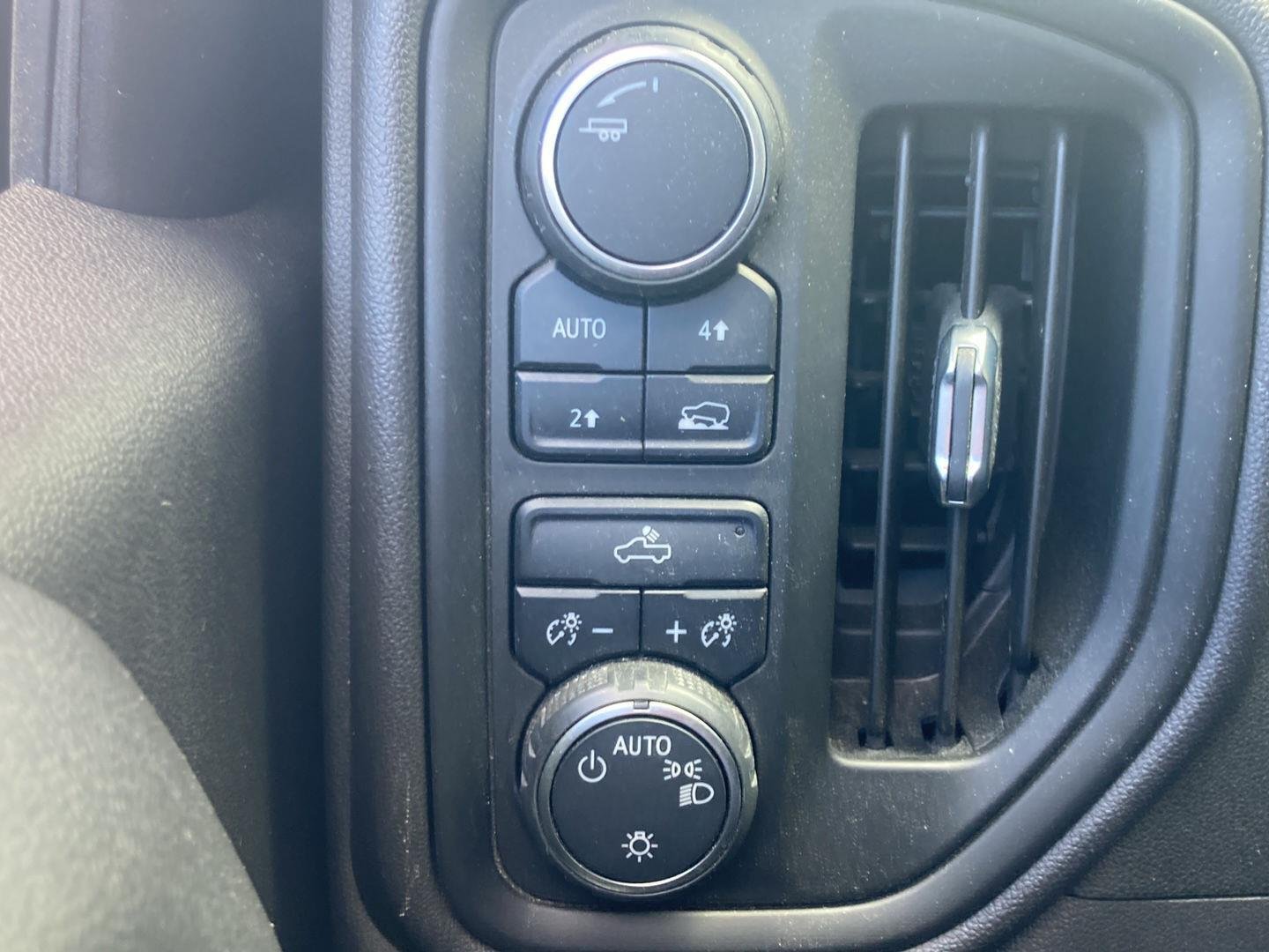 Used 2021 Summit White Chevrolet Custom image 16