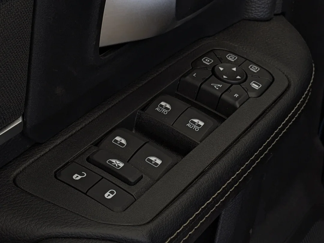 New 2026 Black RAM Big Horn - - 6.7L HO Diesel - 12 Nav - Sport App Pkg - 5th Wheel/Gooseneck Prep & More! image 13